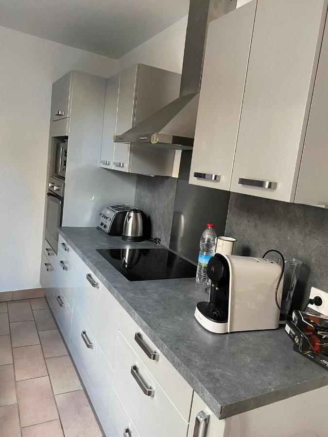 Grand F3 de 71m2 en plein centre ville Arpajon Extérieur photo